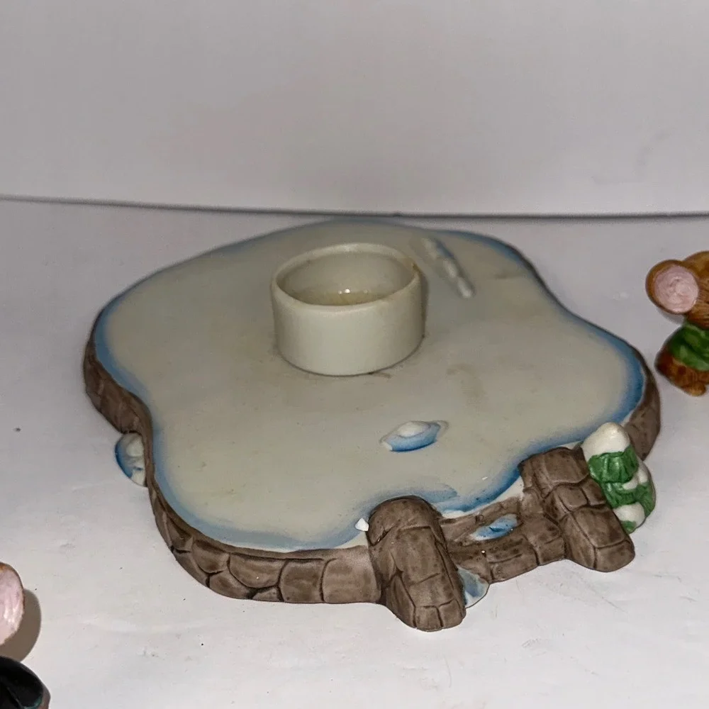 Mouse Carolers‎ Set Hand Painted Bisque Porcelain Christmas Village Church